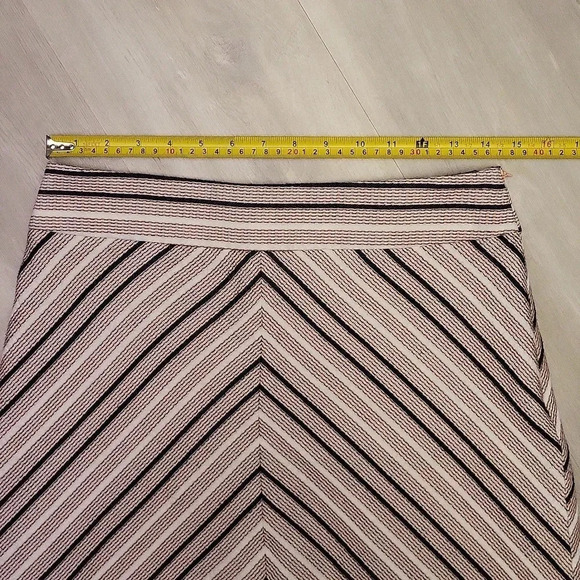 Ann Taylor Loft Peach Black White Chevron Knee Length‎ Side Zip Skirt Size 6 - Picture 6 of 6